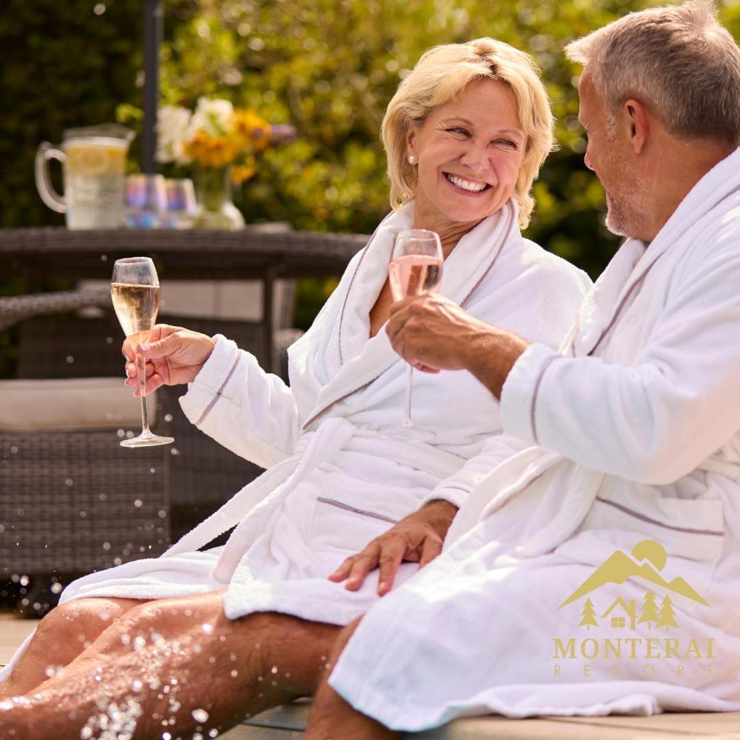 Monterai Resort Poiana Brasov Exteriör bild